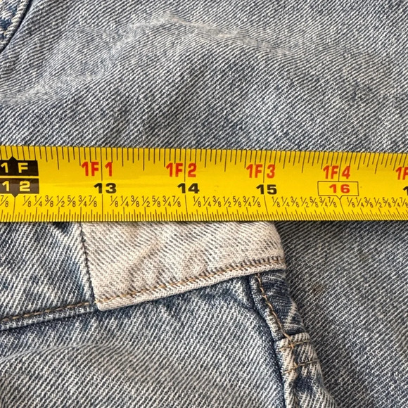 Men's Relaxed Fit Distressed Denim Jeans - Picture 8 of 11